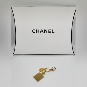 CHANEL Beauty Authentic Limited Edition Holiday 2022 Double Gold Charm Pendant